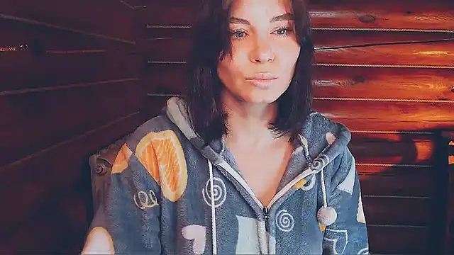 Snapshot of Platina_Fox chatting on 11-06-25, 12:33 Platina Fox online show from 11-06-25, 12:33