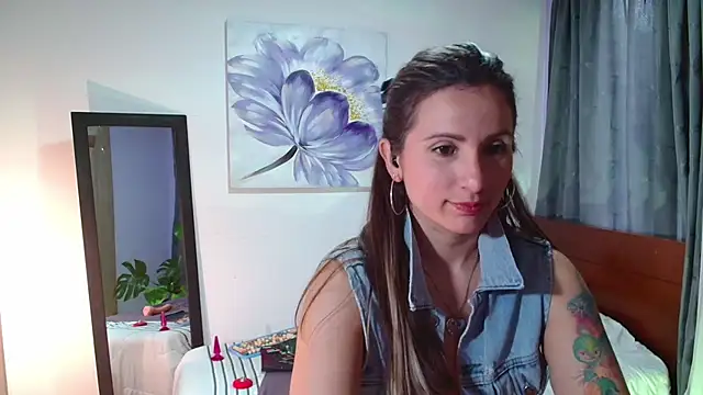 vanessabrown  online show from 02-11-25, 07:38