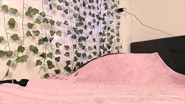 Wakai Kira online show from 02-20-25, 07:34
