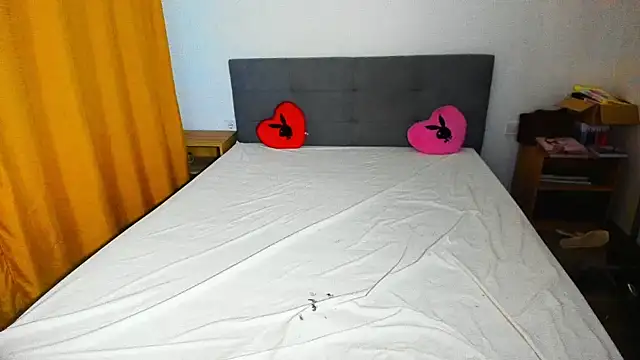 Snapshot of pinupmod chatting on 03-11-25, 02:32 pinupmod online show from 03-11-25, 02:32