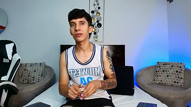 JacoboSwam online show from 03-22-25, 04:03