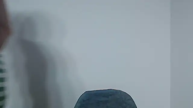 Snapshot of hiddenf chatting on 03-16-26, 09:30 hiddenf online show from 03-16-26, 09:30