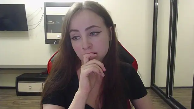 Laralianna online show from 12-24-24, 12:33