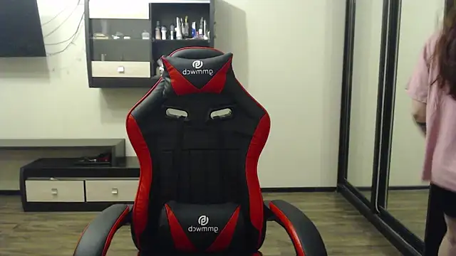 Laralianna online show from 02-22-25, 07:58