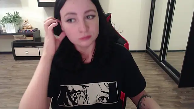 Laralianna online show from 09-25-25, 12:42