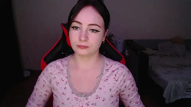 Laralianna online show from 11-02-25, 04:09