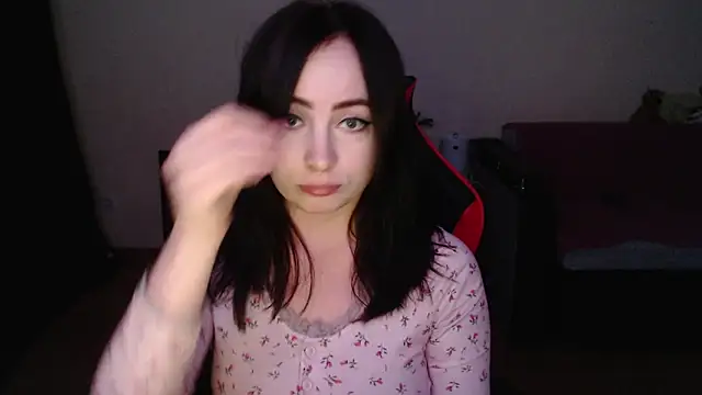 Laralianna online show from 12-04-25, 09:34