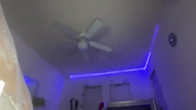 Snapshot of rennibear chatting on 12-12-24, 01:10 rennibear online show from 12-12-24, 01:10