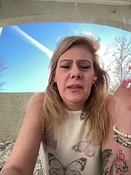 Lexi Shocker online show from 01-24-25, 09:37