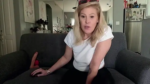 Lexi Shocker online show from 11-23-25, 09:14