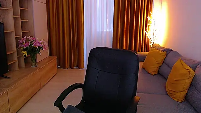  Mia Adams online show from 09-22-25, 08:05