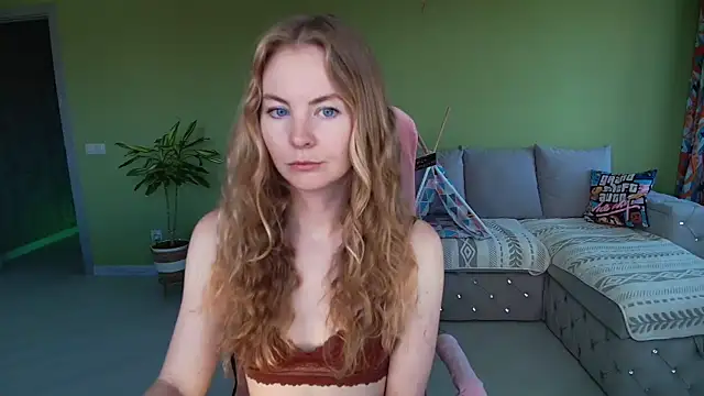 Snapshot of Cuddle_Cat chatting on 06-25-26, 04:45 Cuddle Cat online show from 06-25-26, 04:45