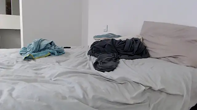 sweeti Em online show from 02-18-26, 07:21