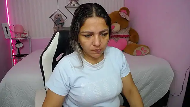 Snapshot of cum_bigass chatting on 02-16-26, 12:12 cum bigass online show from 02-16-26, 12:12