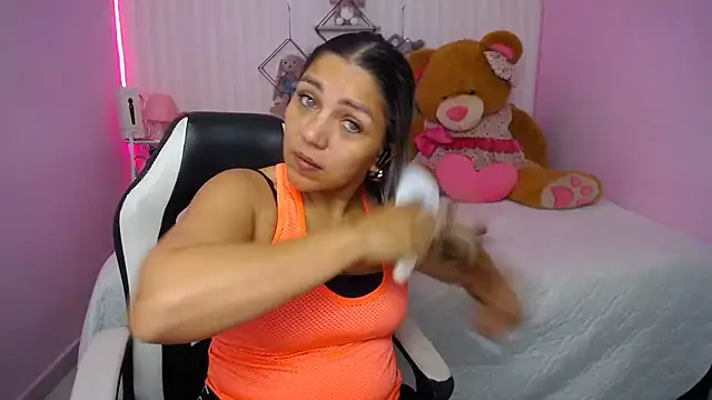 Snapshot of cum_bigass chatting on 02-22-26, 12:15 cum bigass online show from 02-22-26, 12:15