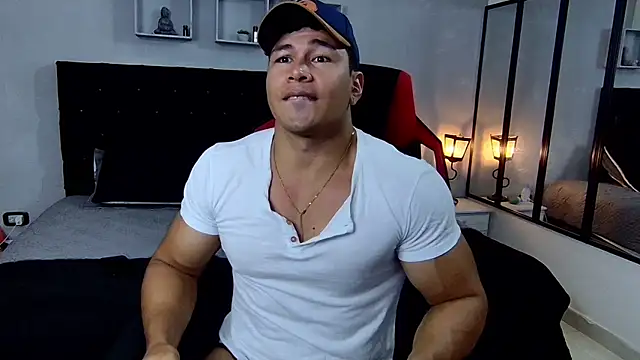 Snapshot of tyler_hank01 chatting on 01-26-25, 11:08 tyler hank01 online show from 01-26-25, 11:08