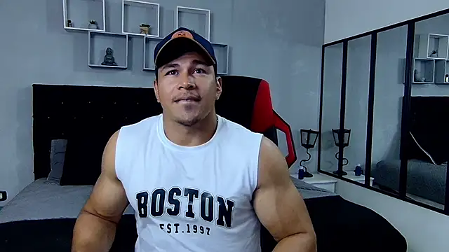 Snapshot of tyler_hank01 chatting on 02-01-25, 01:02 tyler hank01 online show from 02-01-25, 01:02