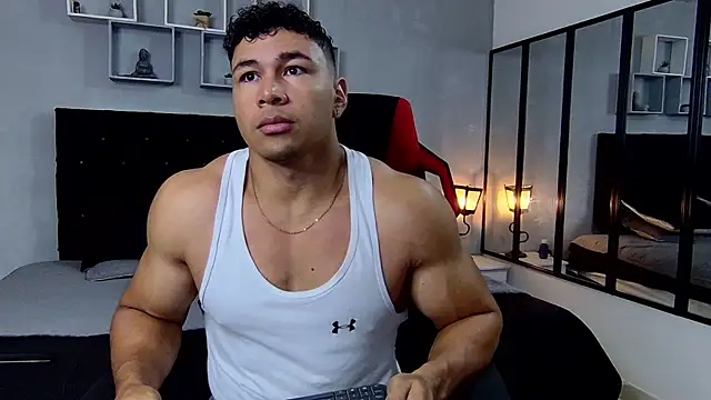 Snapshot of tyler_hank01 chatting on 02-03-25, 01:30 tyler hank01 online show from 02-03-25, 01:30