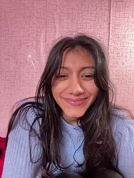 Snapshot of Kiscsillagg chatting on 12-12-24, 01:06 Kiscsillagg online show from 12-12-24, 01:06