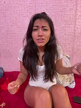 Snapshot of Kiscsillagg chatting on 12-21-24, 12:38 Kiscsillagg online show from 12-21-24, 12:38