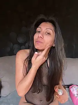 Snapshot of Kiscsillagg chatting on 01-28-25, 06:17 Kiscsillagg online show from 01-28-25, 06:17