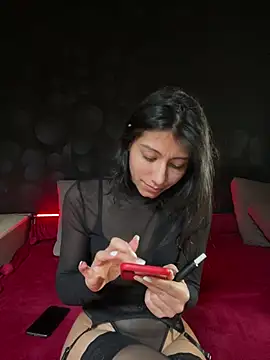 Snapshot of Kiscsillagg chatting on 02-15-25, 07:50 Kiscsillagg online show from 02-15-25, 07:50