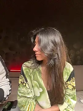 Snapshot of Kiscsillagg chatting on 03-04-25, 07:43 Kiscsillagg online show from 03-04-25, 07:43