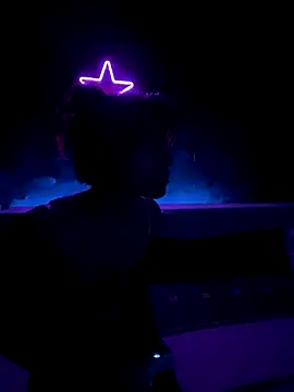 Snapshot of Kiscsillagg chatting on 11-14-25, 11:02 Kiscsillagg online show from 11-14-25, 11:02