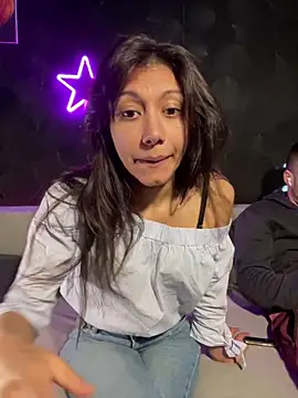 Snapshot of Kiscsillagg chatting on 02-21-26, 12:39 Kiscsillagg online show from 02-21-26, 12:39