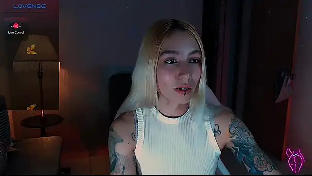 Saucy Jenn online show from 12-08-24, 04:25