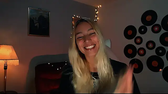 Saucy Jenn online show from 02-23-25, 11:25