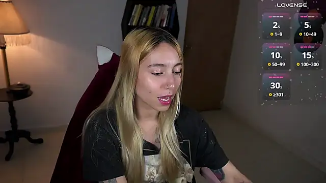 Saucy Jenn online show from 11-09-25, 10:41