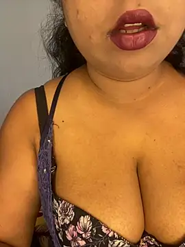 Snapshot of _Cute_ariana_ chatting on 02-15-26, 07:38 Cute ariana online show from 02-15-26, 07:38