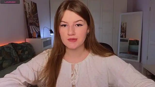 Snapshot of alwaysfrida chatting on 12-04-25, 12:36 alwaysfrida online show from 12-04-25, 12:36