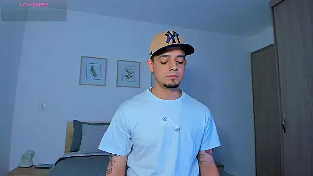 alejandro calderon1 online show from 11-26-25, 09:32