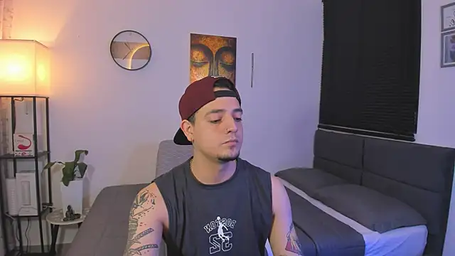 Snapshot of alejandro_calderon1 chatting on 07-18-26, 07:23 alejandro calderon1 online show from 07-18-26, 07:23