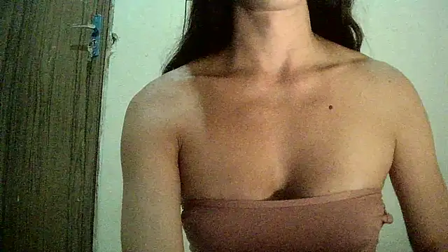 AlexiaDuucan online show from 01-12-25, 12:33