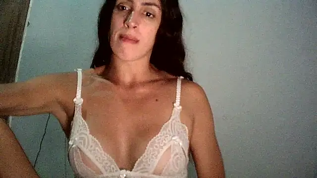 AlexiaDuucan online show from 01-16-25, 06:59