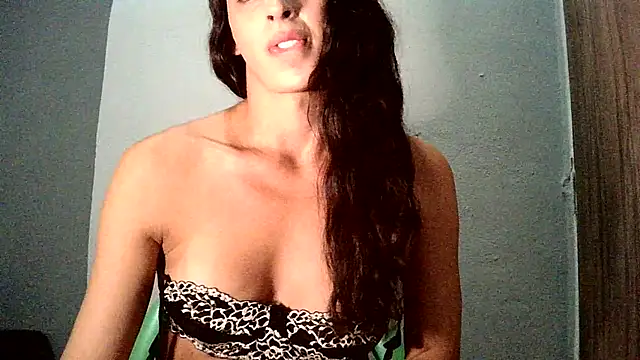AlexiaDuucan online show from 02-01-25, 01:09