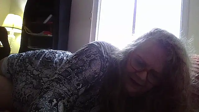 Snapshot of DestineeLoverGirl chatting on 03-26-26, 12:22 DestineeLoverGirl online show from 03-26-26, 12:22