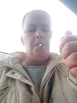 Snapshot of saharaheiss chatting on 02-19-25, 01:28 saharaheiss online show from 02-19-25, 01:28