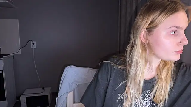 Chanel Gill online show from 12-10-24, 07:22