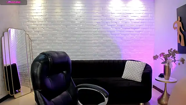 Snapshot of JennaOlsonX chatting on 02-27-25, 03:05 JennaOlsonX online show from 02-27-25, 03:05