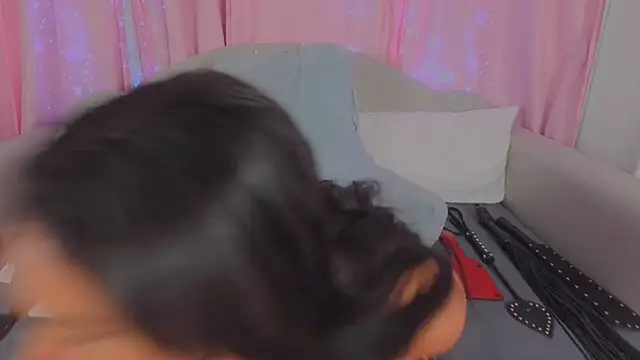 MeghanXO online show from 12-04-25, 02:43