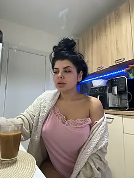 Scarlett-Dream online show from 10-28-25, 07:01