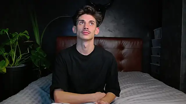 DanielCrush1 online show from 10-08-25, 05:54