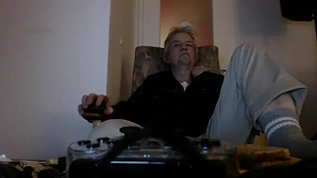 Snapshot of Cordt27 chatting on 09-25-25, 06:22 Cordt27 online show from 09-25-25, 06:22