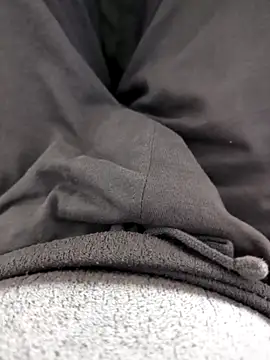 Elixire1 online show from 11-18-25, 05:28