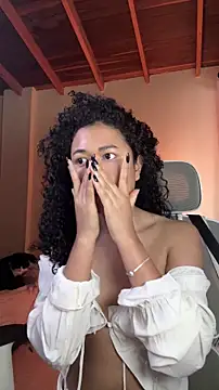 GabriSaenz online show from 10-29-25, 12:51