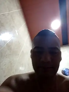 EISONREINA11 online show from 10-27-25, 04:05